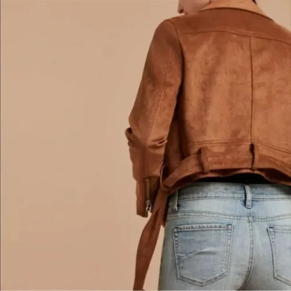 Talula denim light wash distressed shorts - Picture 4 of 15